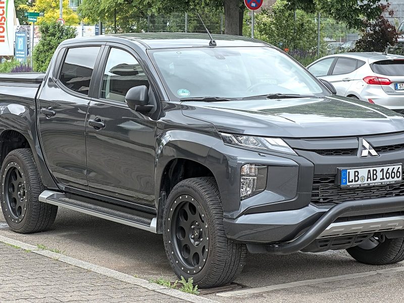Mitsubishi L200 Katana 2.4 4x4